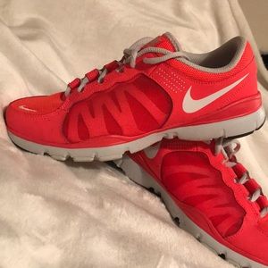 Nike flex tr2 trainers
